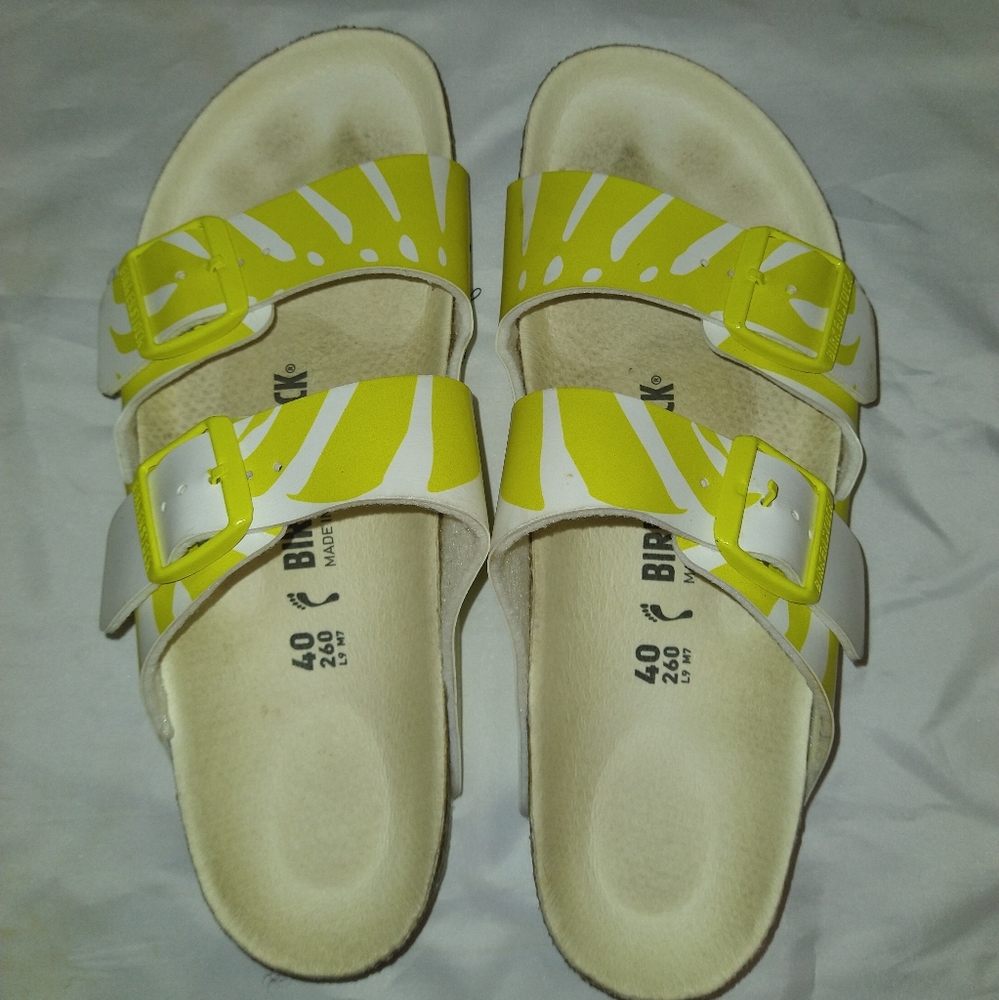 Birkenstock Slides size 9 womens